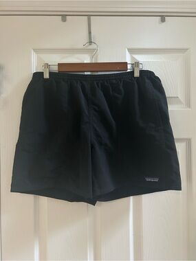 Patagonia Patagonia Men's Baggies Shorts  Black 5 in Size M